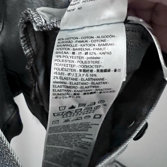 Levi’s Women’s Boyfriend Denim Jacket - Picture 4 of 4